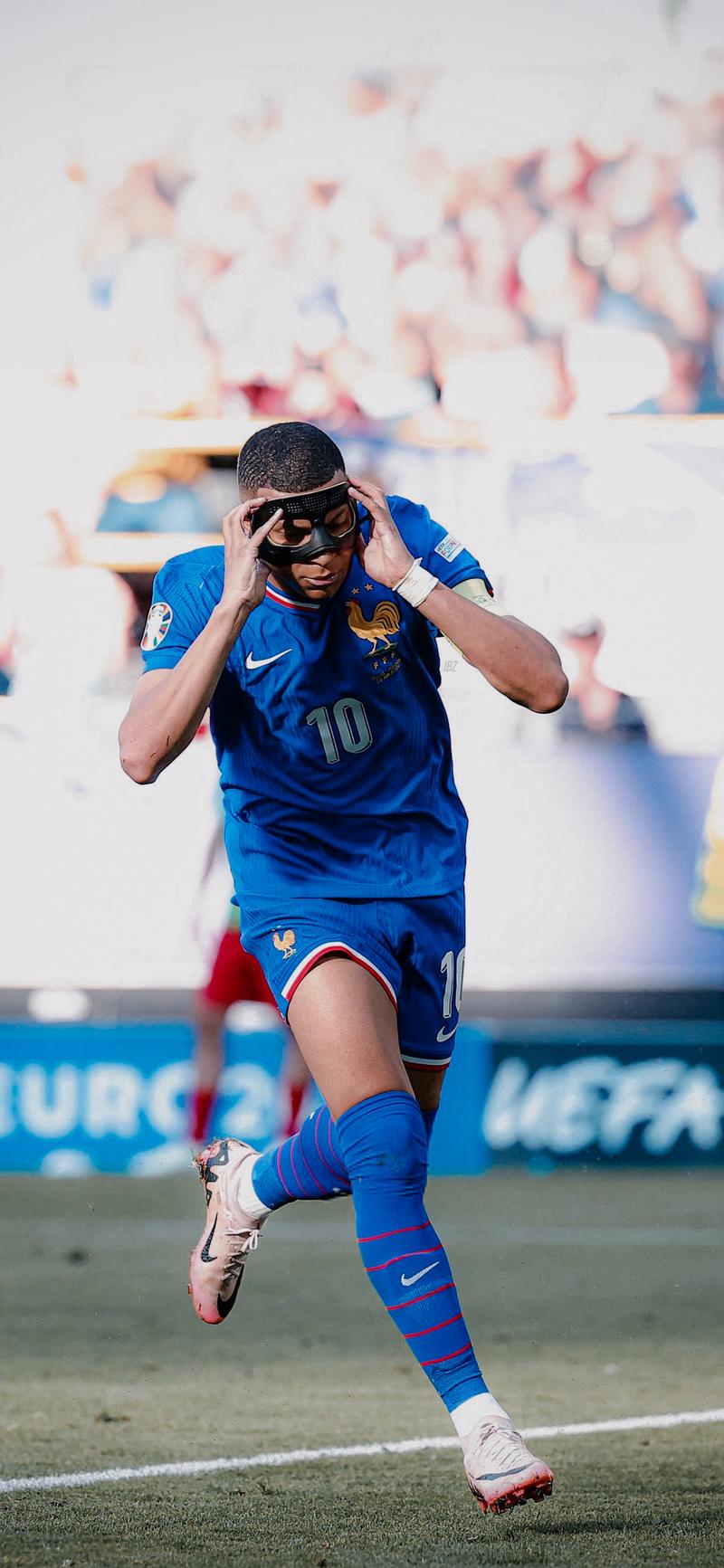 切尔西久攻不下憾平（切尔西久攻无果，遗憾战平）