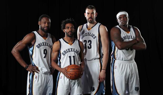 2025／26赛季英超：曼联冬窗第一签曝光，挖角法甲拦截王朗斯中场桑加雷（英超2025／26赛季：曼联冬窗首签浮出水面，瞄准法甲拦截王朗斯中场桑加雷）