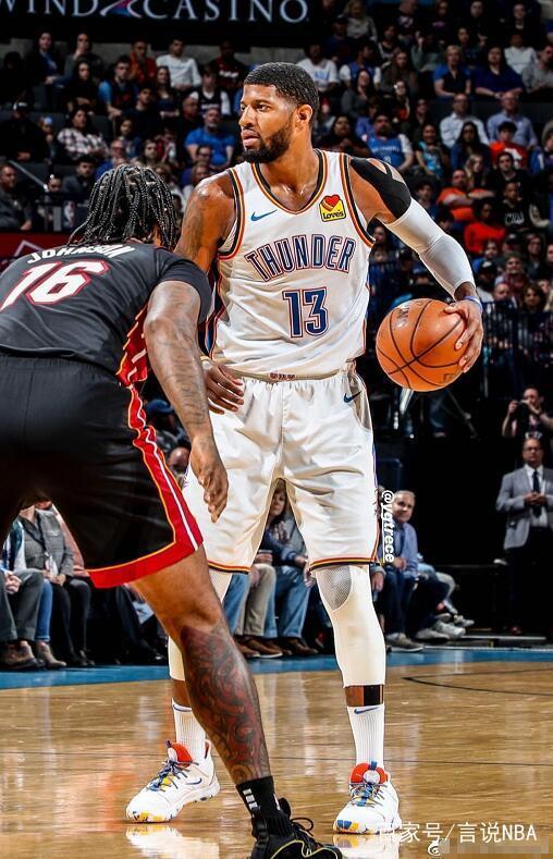这赛季过后字母哥会在哪儿打球？韦德：我希望是雄鹿（字母哥赛季结束后会去哪效力？韦德：希望他留在雄鹿）