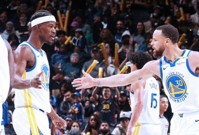 世界最经典的十大足球技巧（盘点全球最经典的十大足球绝技）