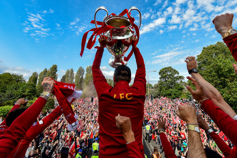 自16年分开评选后，近十届金球奖&国际足联最佳共6次结果相同（2016年分开评选后，金球奖与FIFA年度最佳近十届有6次评选一致）