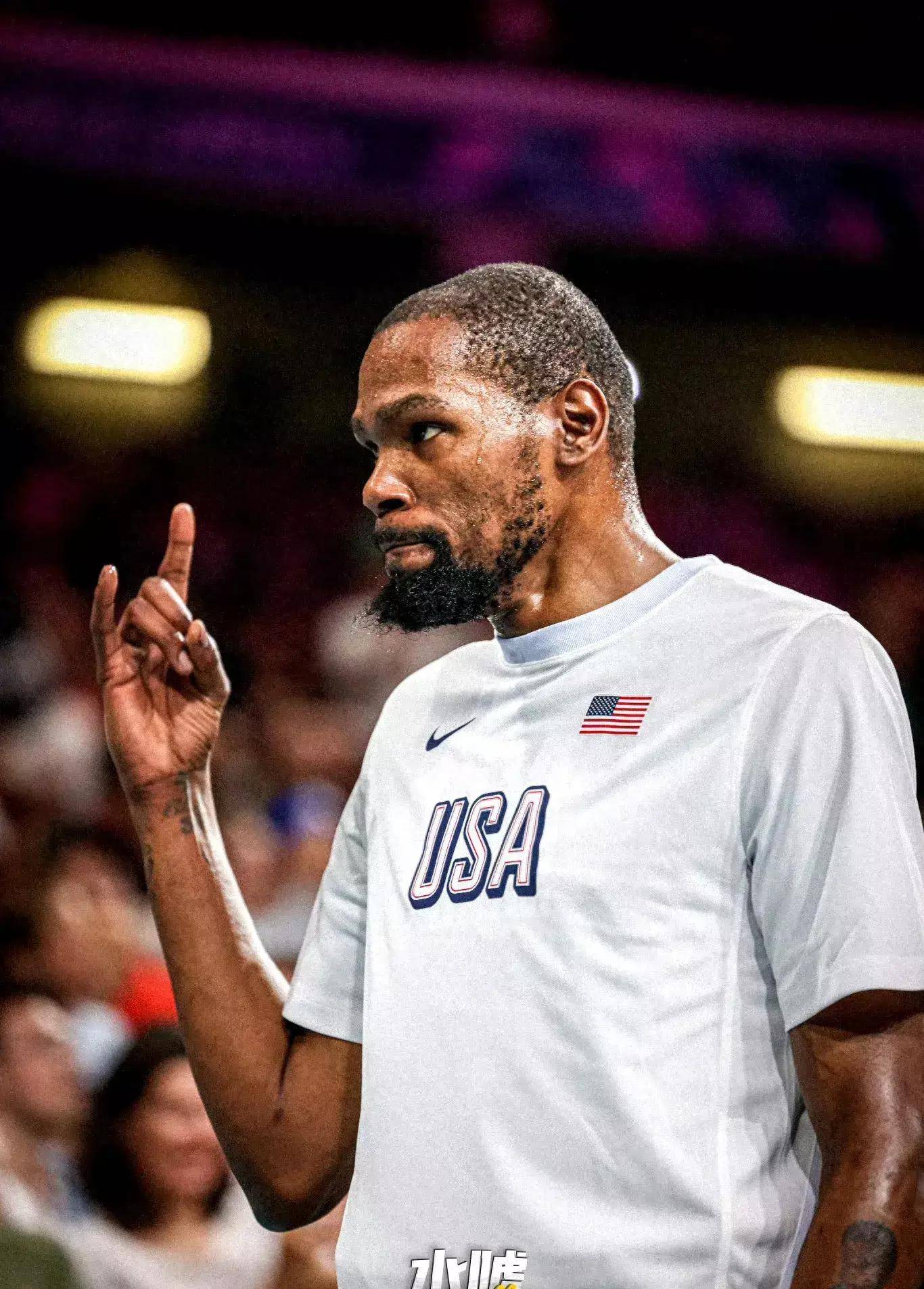 多支东部争冠球队有意浓眉（东部多支争冠强队瞄准浓眉）