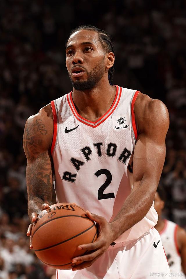 上一次对阵安哥拉：梅西斯卡洛尼替补登场，阿亚拉百场（上次对阵安哥拉：梅西与斯卡洛尼替补出场，阿亚拉迎来第100场）