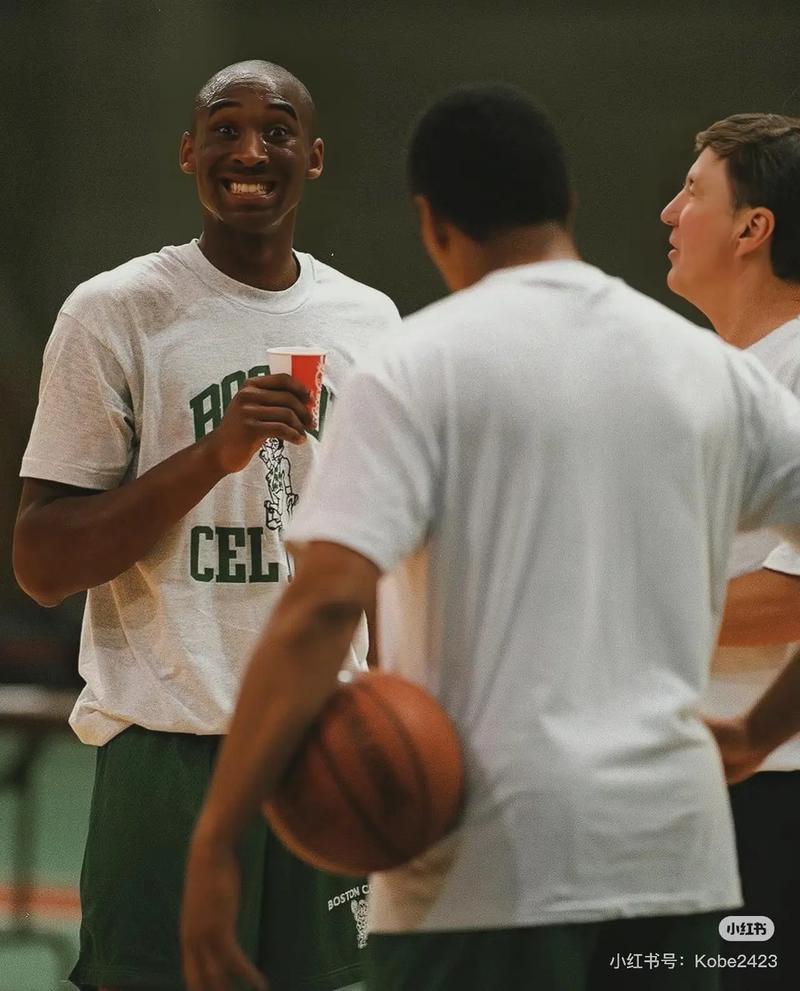 掘金上次有约基奇之外的四人同砍20+还是在2014年（掘金上回除约基奇外四人齐破20分，已是2014年）