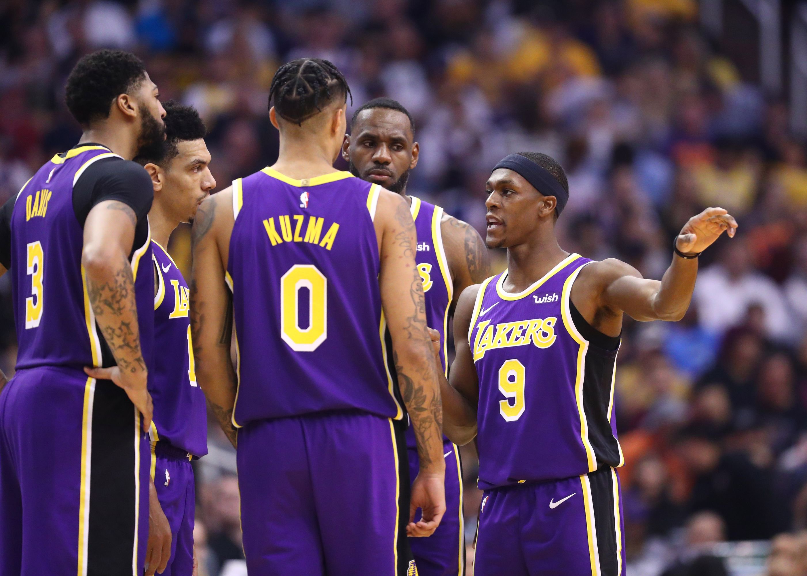 独行侠官宣：球队中锋莱夫利已成功接受了右脚手术（独行侠官方消息：中锋莱夫利右脚手术顺利完成）