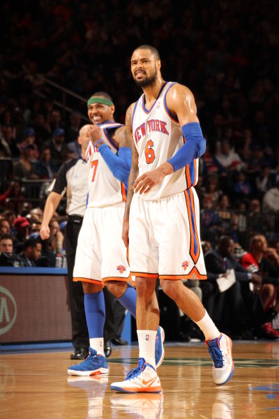 防守反击！刘泽一大帽宁鸿宇三分球 反击跟进补篮再拿两分（由守转攻！刘泽一封盖宁鸿宇三分，快下跟进补篮再添两分）