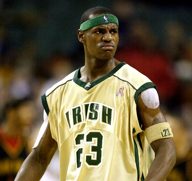 世联赛：中国女排3-2逆转战胜美国女排，知道为什么吗？（世联赛：中国女排3-2逆转美国女排，胜因何在？）