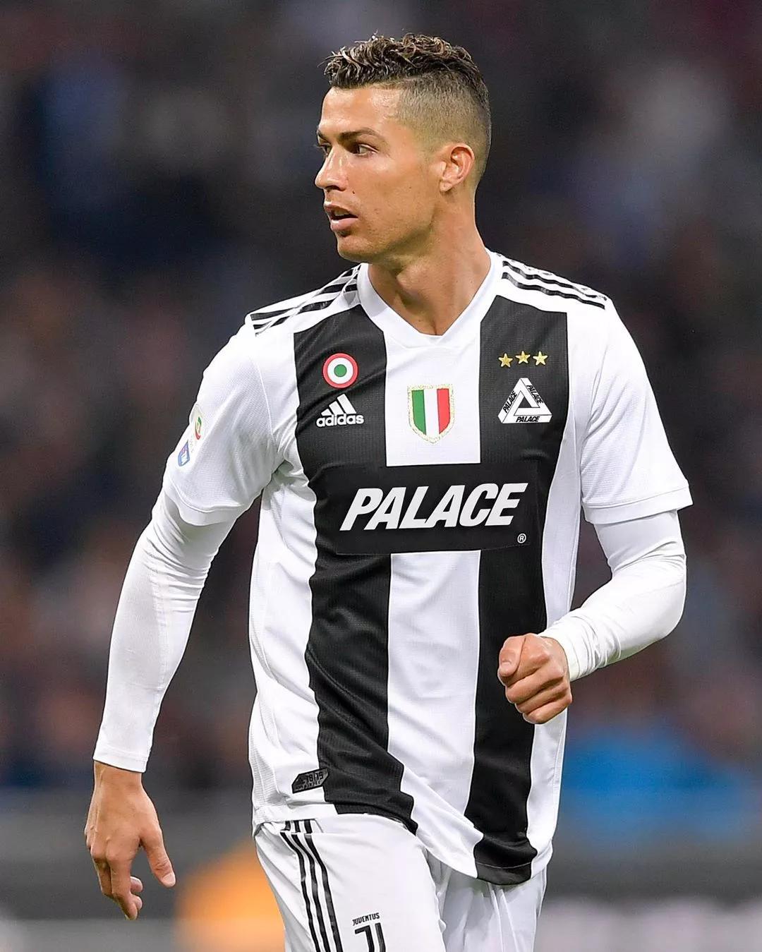 徐杰首节发挥神勇，成为球队关键得分点（徐杰首节火力全开，扛起球队得分重任）