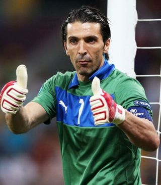 鹈鹕第二节7次失误，单节净负14分半场落后老鹰10分（鹈鹕次节7失误致净负14分，半场落后老鹰10分）