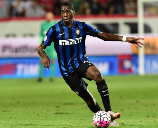 英超积分榜更新：曼城榜首压力加大,（英超最新积分榜：曼城领跑压力加剧）