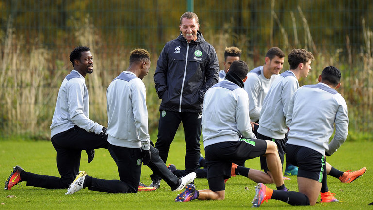 🎮DK 2-2 T1：Peyz泽丽再献完美发挥，T1速推拖入决胜局（DK与T1战成2-2：Peyz泽丽再度神勇，T1速推逼入决胜局）